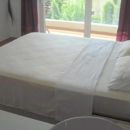 Babylon Bliss Is A Unique 3 Bed 3 Bath Duplex Home With Its Own Private Pool Apartament Side