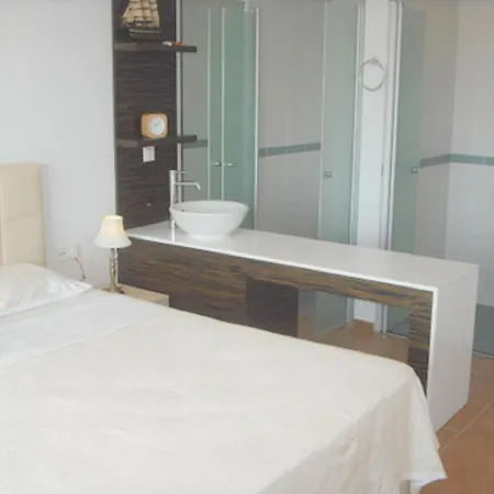 شقة Babylon Bliss Is A Unique 3 Bed 3 Bath Duplex Home With Its Own Private Pool